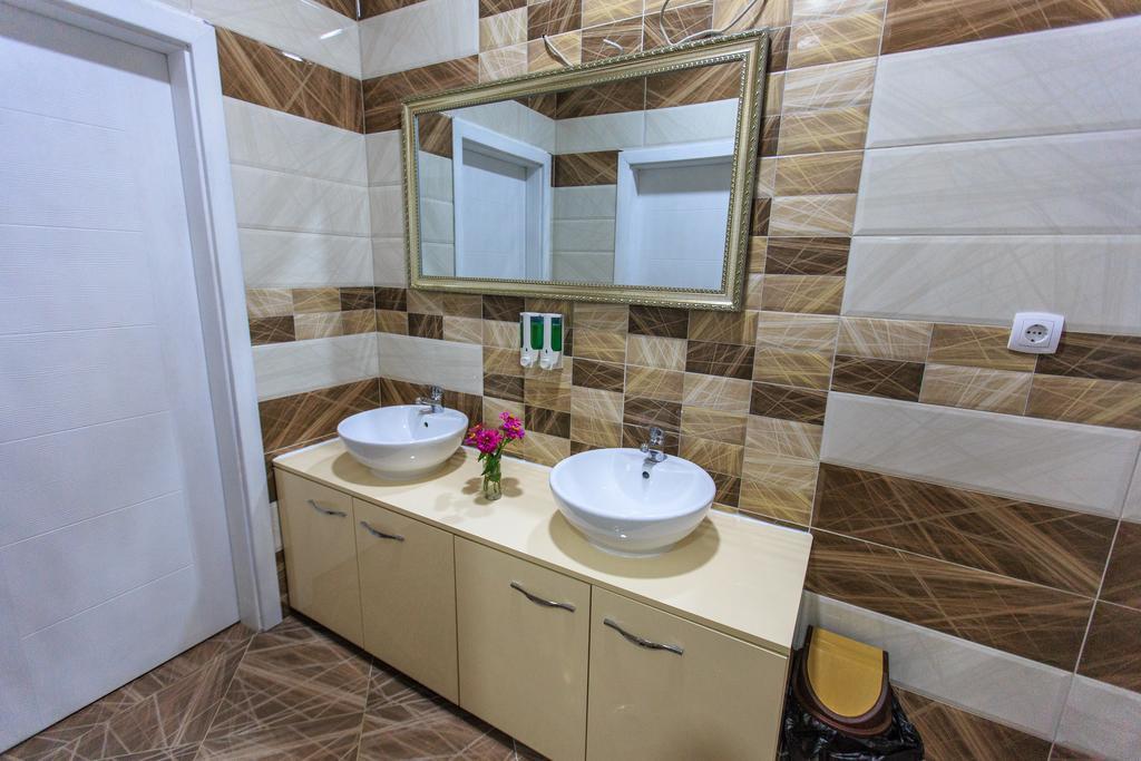 Hotel Edita Ulcinj Zewnętrze zdjęcie