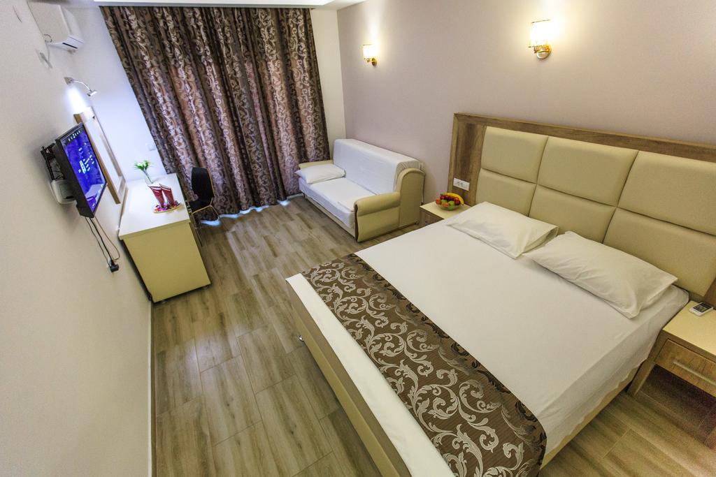 Hotel Edita Ulcinj Zewnętrze zdjęcie